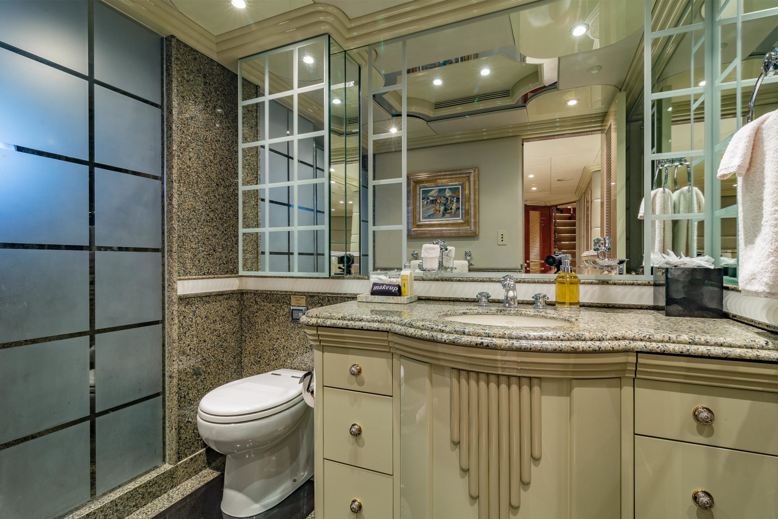 i love this boat - queen stateroom en suite