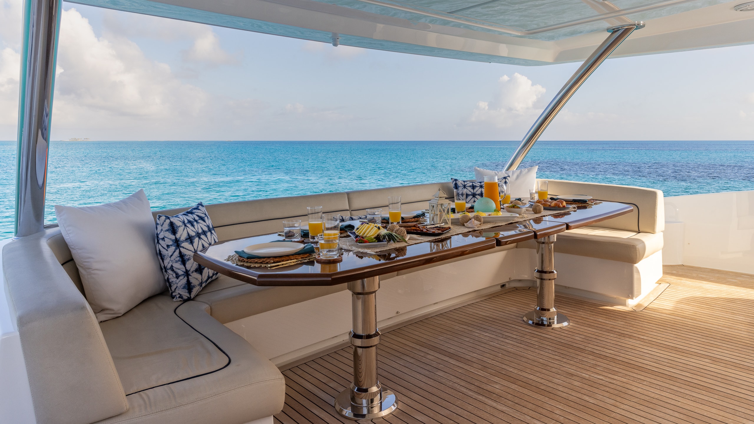 indigo - aft deck - dining