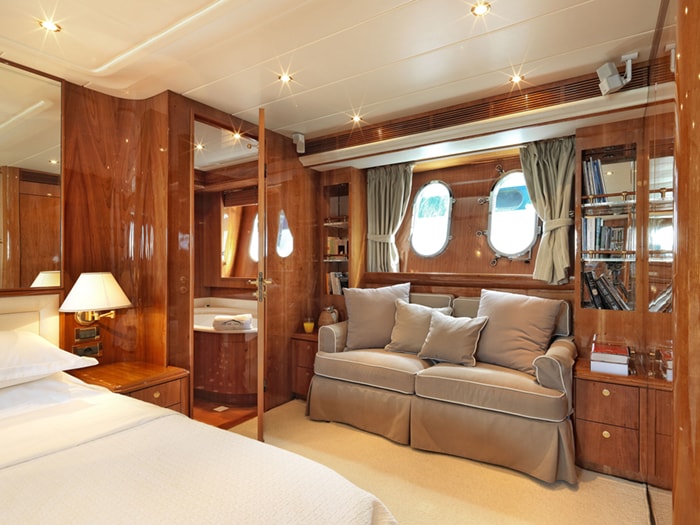 Atalanti Master Cabin b