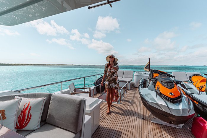 Beachfront yacht flybridge
