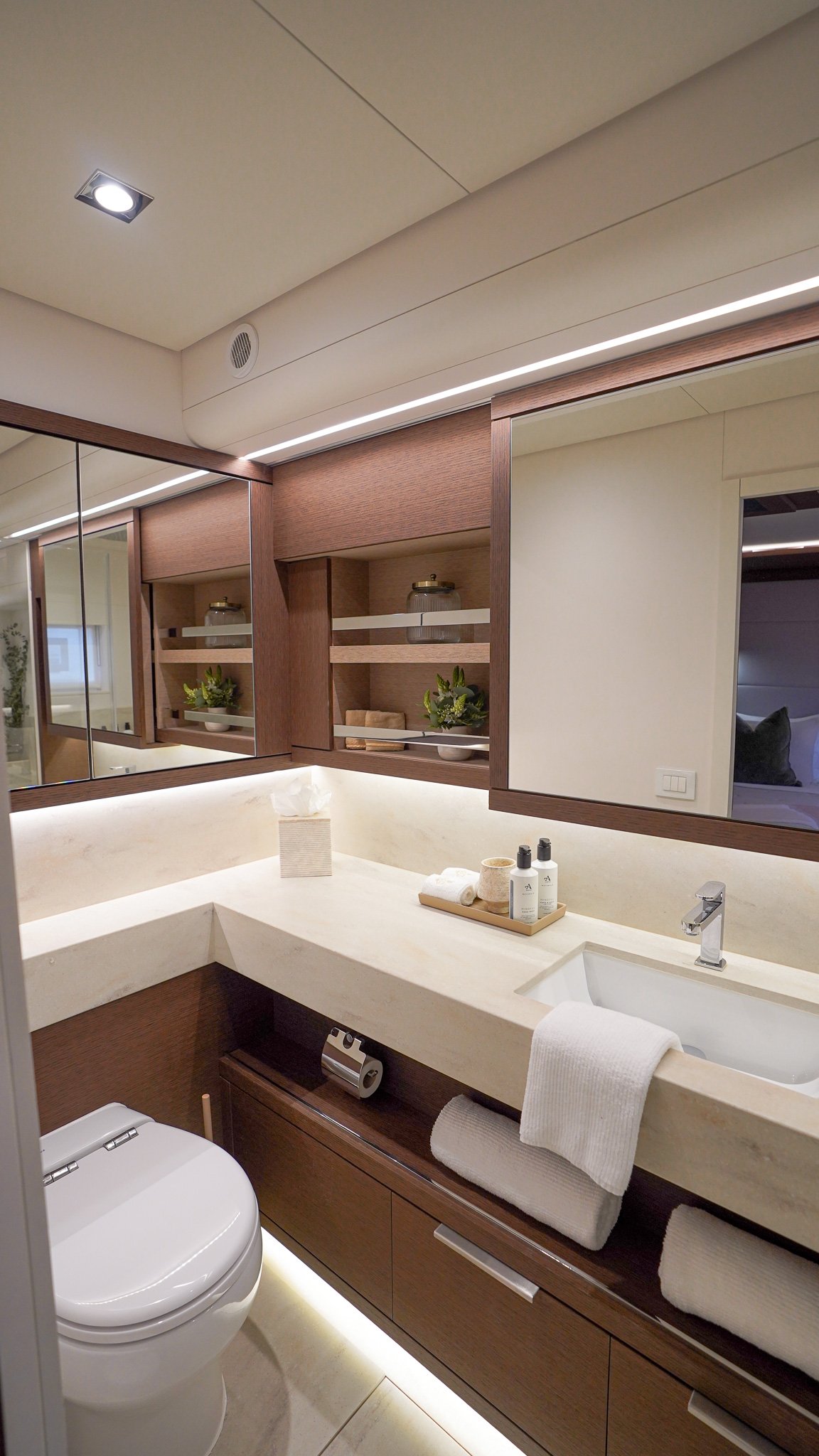 aeolus - queen en suite