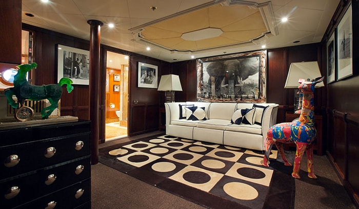 force blue vip lounge