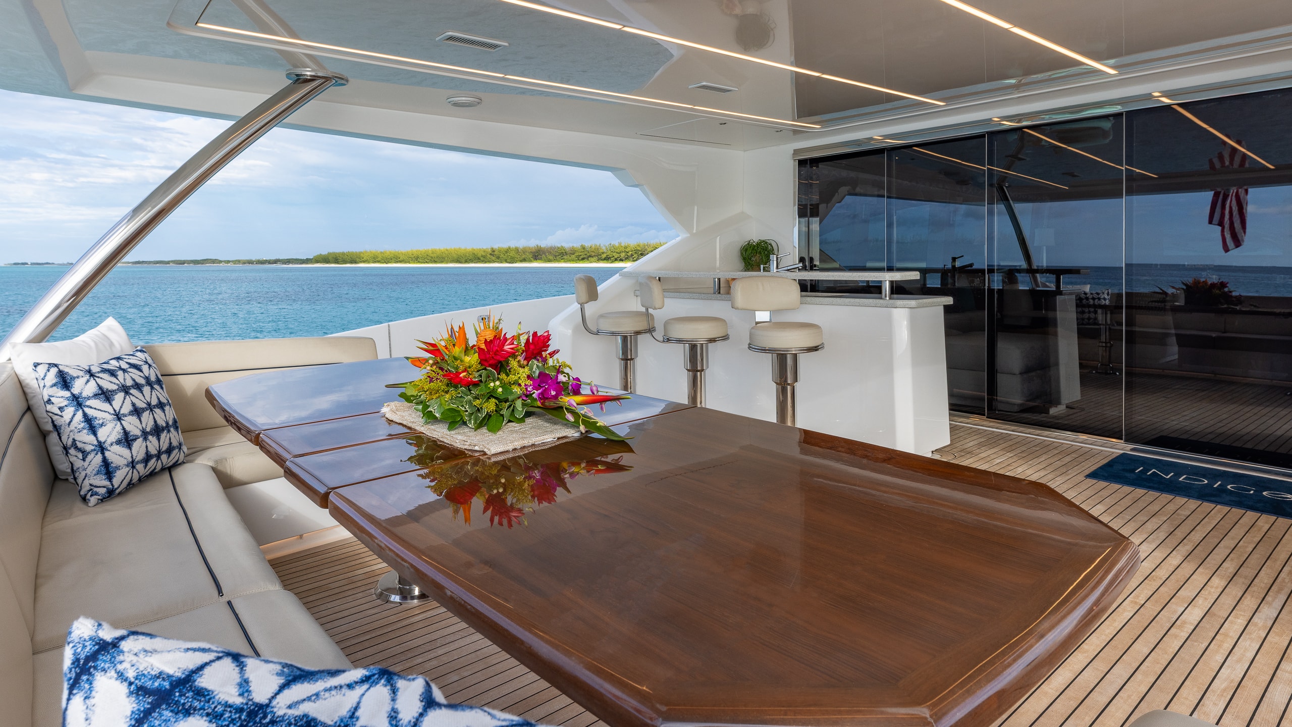 indigo - aft deck - bar