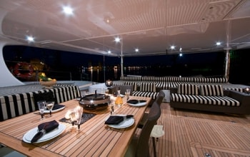 ipphara cockpit dining