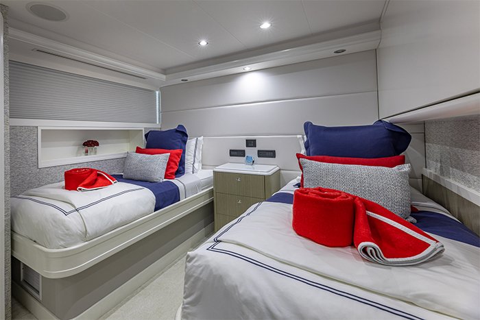 Motor yacht Hannah twin cabin