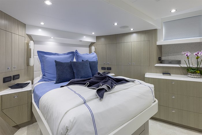 Motor yacht Hannah VIP cabin