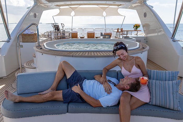 Motor yacht Namaste sundeck