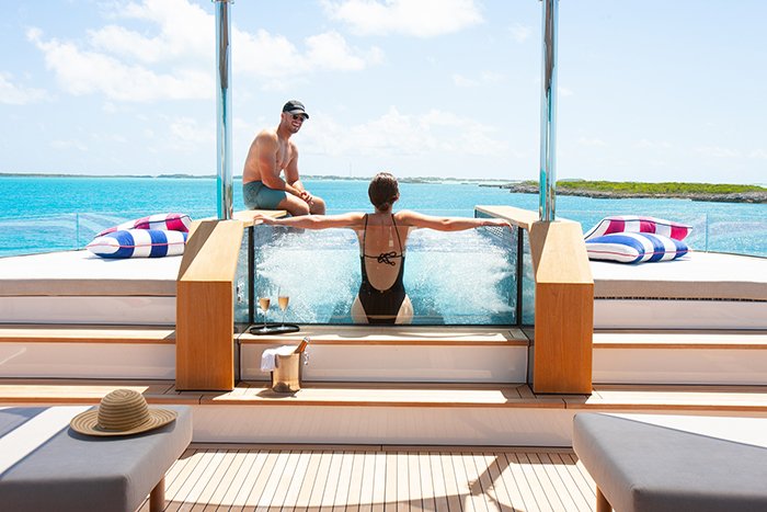 Motor Yacht No Bad Ideas 160ft sundeck jacuzzi