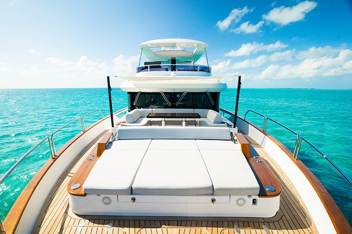 Motor Yacht Normans T4 forward deck