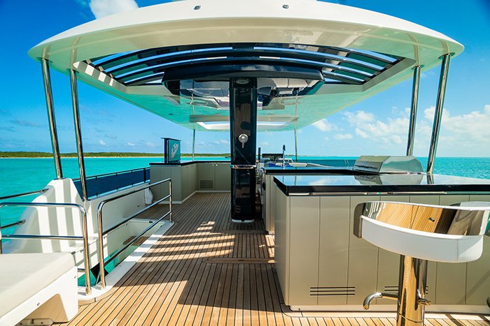 Motor Yacht Normans T4 sundeck b