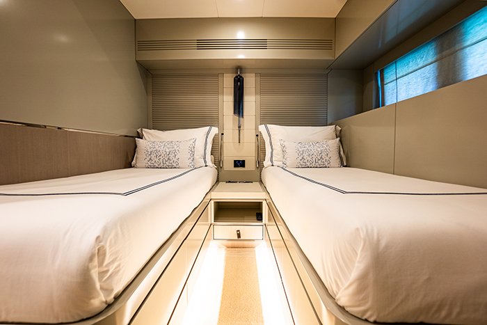 Motor Yacht Normans T4 twin cabin