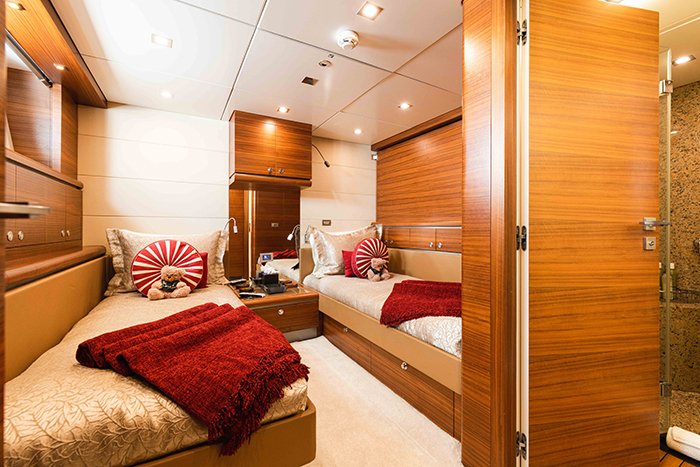 Motor yacht Sea Axis Aft Twin Stateroom 2 with Pullman