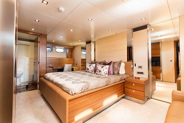 Motor yacht Sea Axis VIP Stateroom fwd