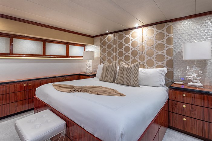 Motor yacht Sweet Escape guest cabin 1