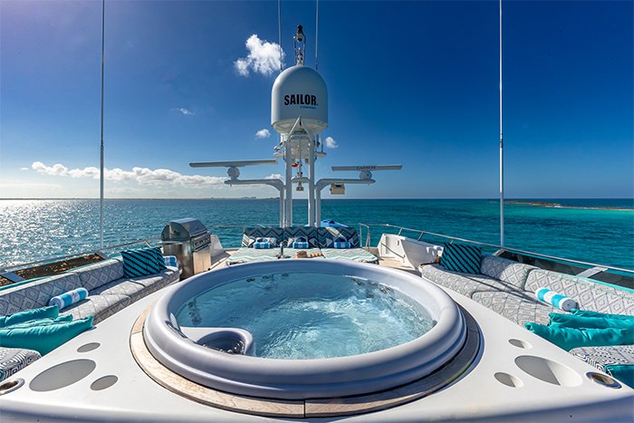 Motor yacht Sweet Escape sundeck jacuzzi c