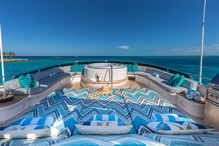 Motor yacht Sweet Escape sundeck lounging area