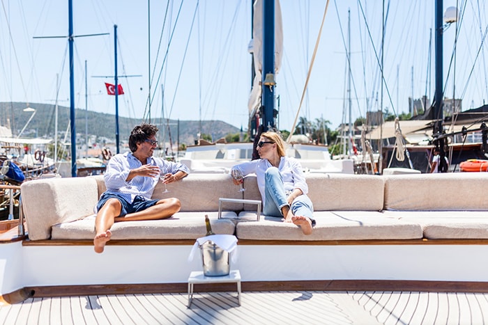 papa joe front settee