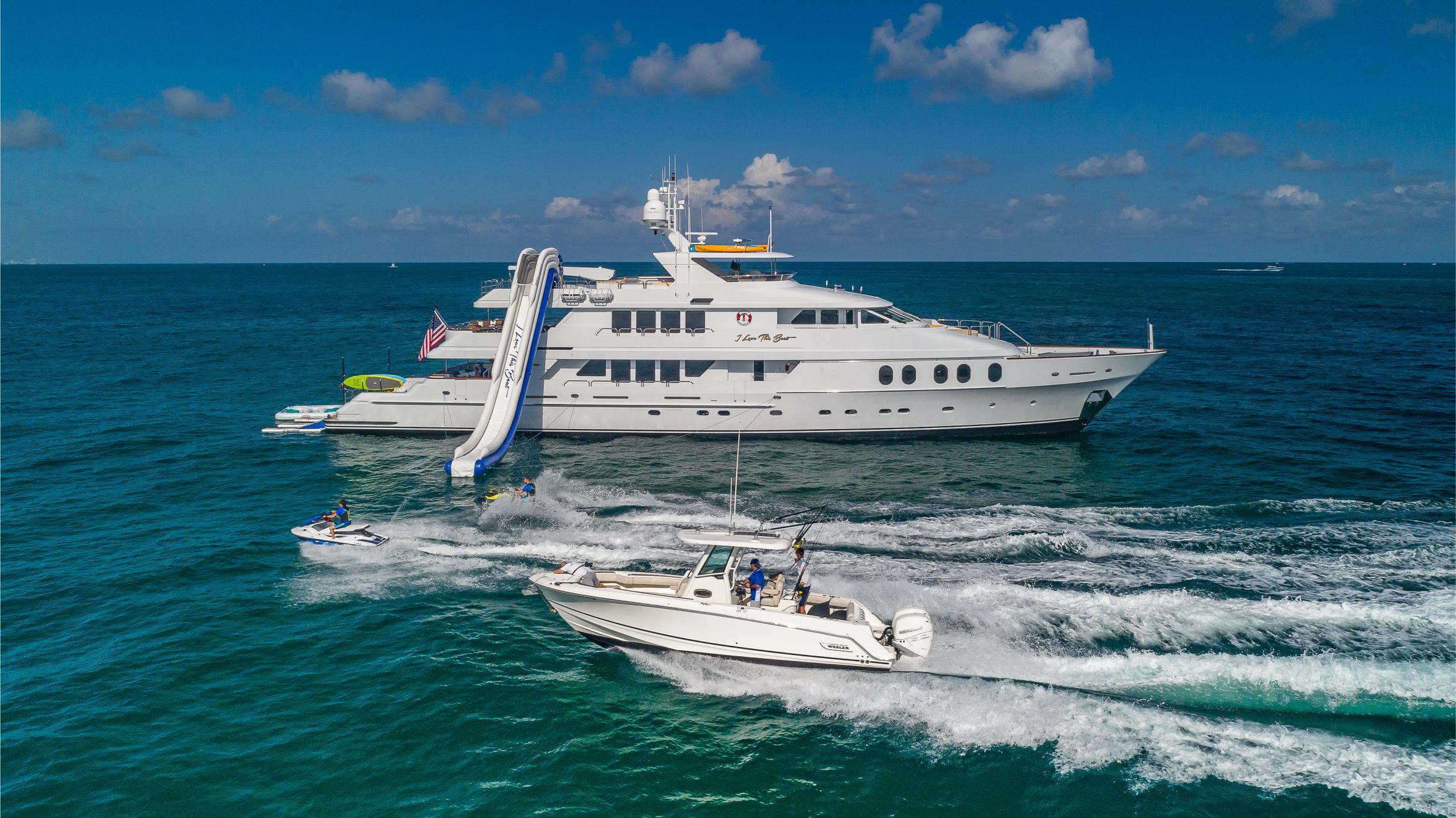 i love this boat - profile + tender