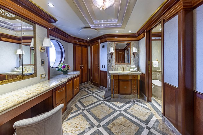 Starship 185 yacht master bathroom