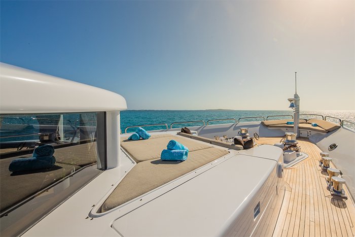 Starship yacht forward deck b