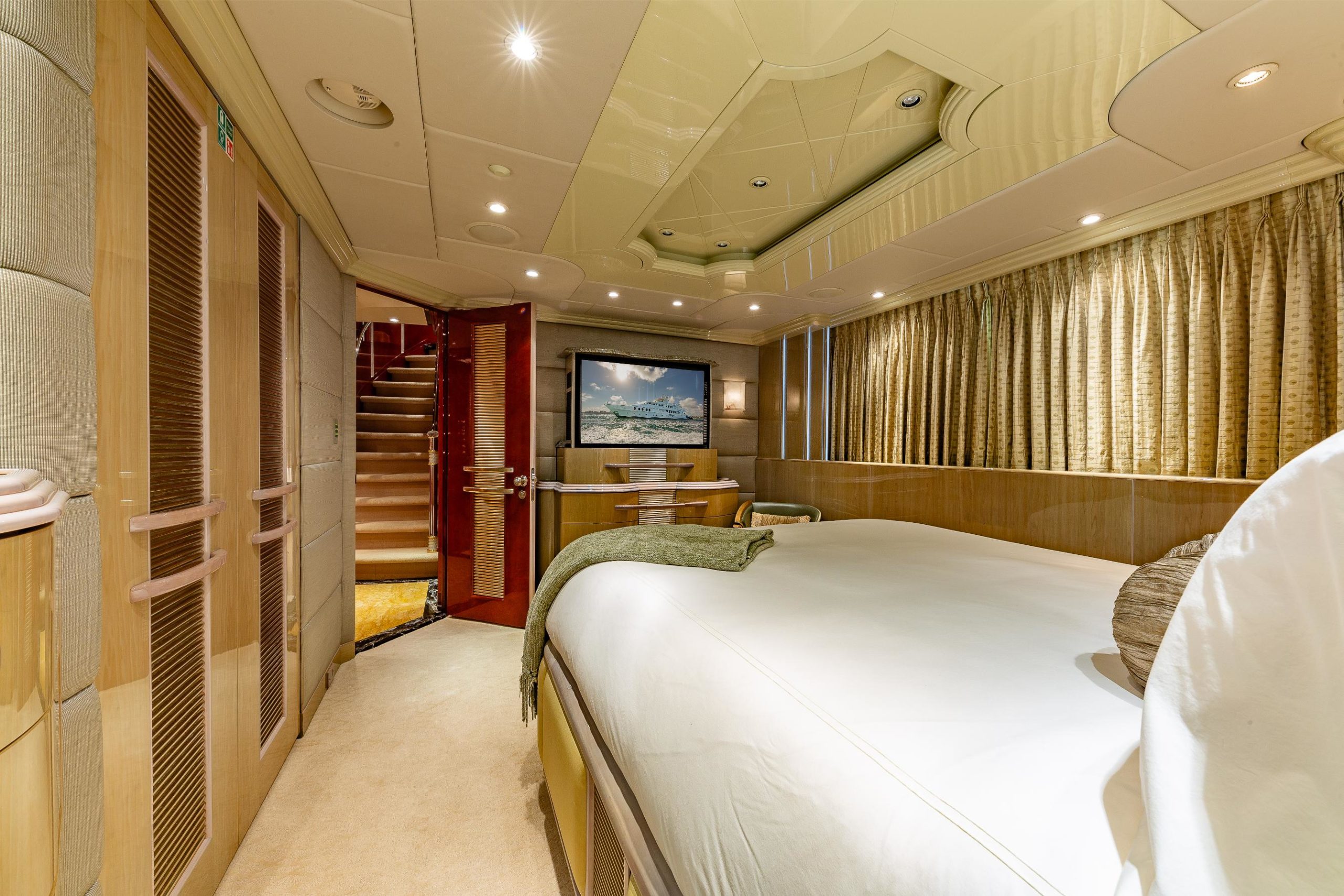 i love this boat - queen stateroom 2