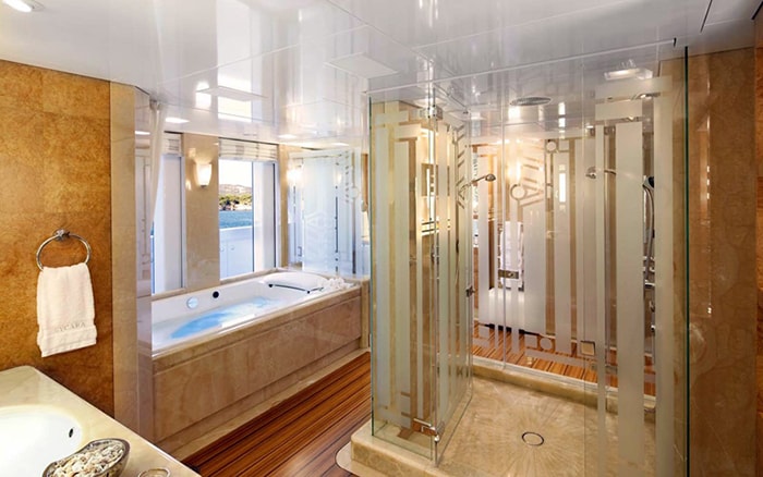 sycara V master bathroom