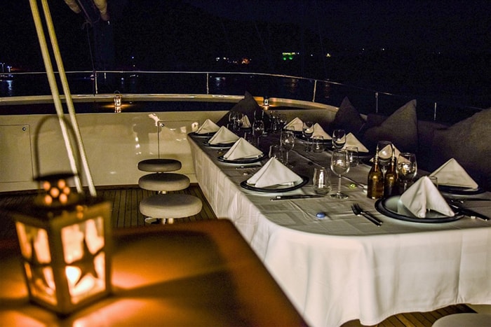 Virtuoso Deck Dining