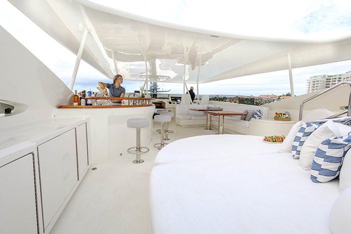 Yacht Blacksheep sundeck