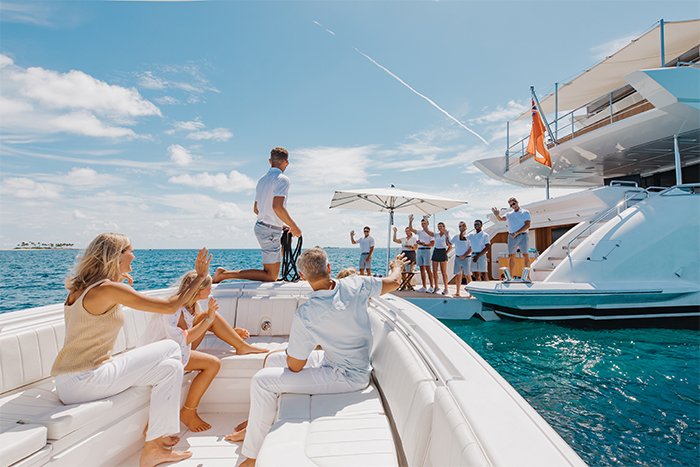 Yacht Emina guests arriving to the yacht