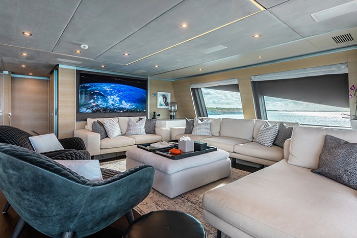 Yacht Emina skylounge