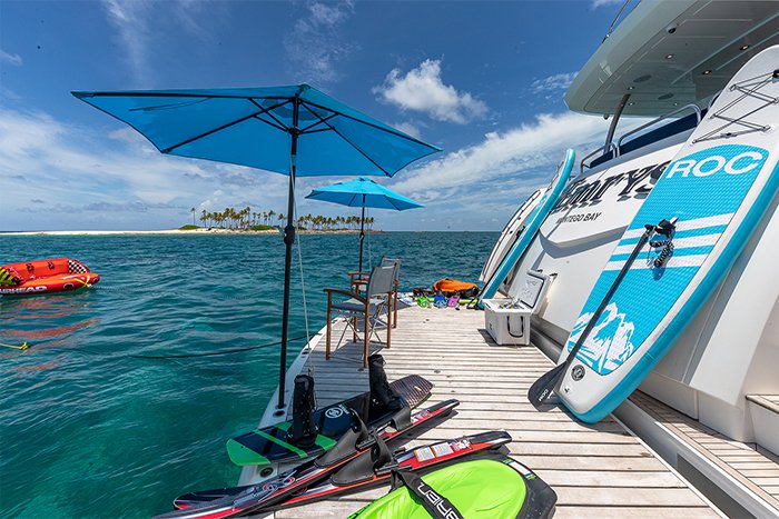 Yacht Emrys swim platform b