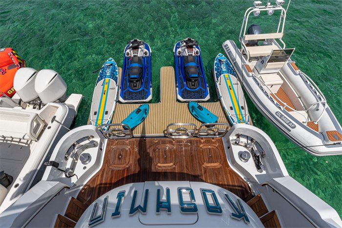 Yacht Kashmir water toys