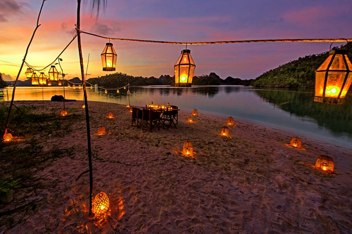Yacht Sequoia Romantic Dining on the Beach