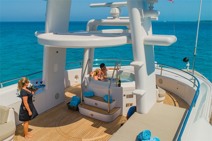 Yacht Starship flybridge jacuzzi b