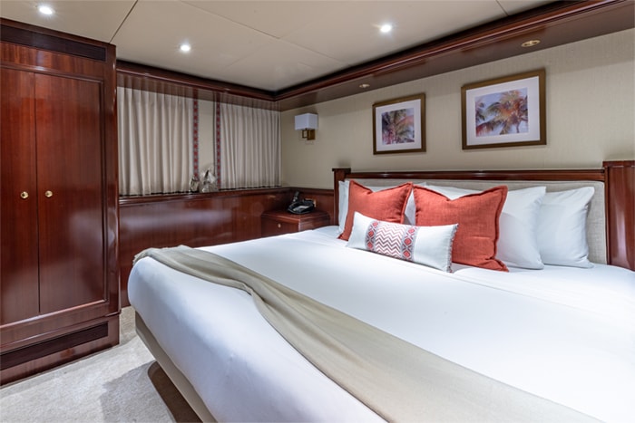 Yacht Starship guest cabin 2