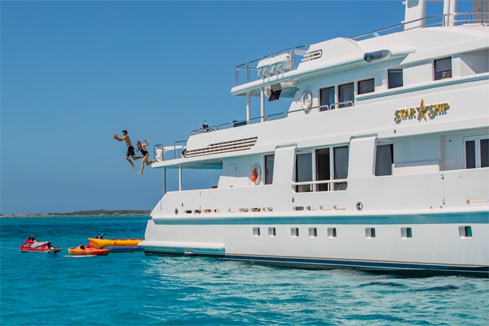 Yacht Starship jumping off the deck