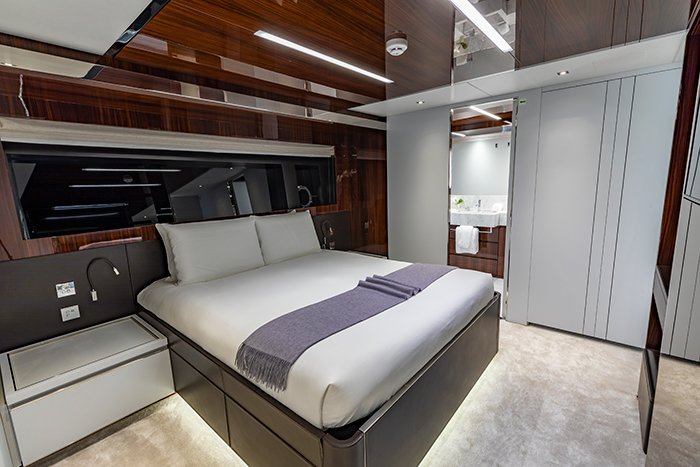 Yacht Tasty Waves queen cabin 1