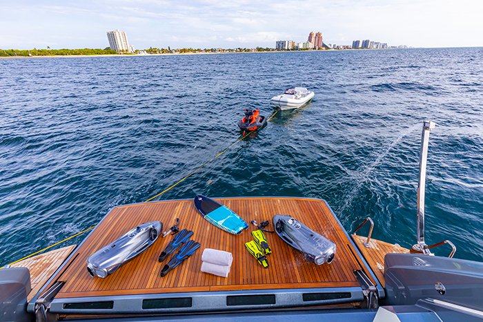 Yacht Tasty Waves water toys